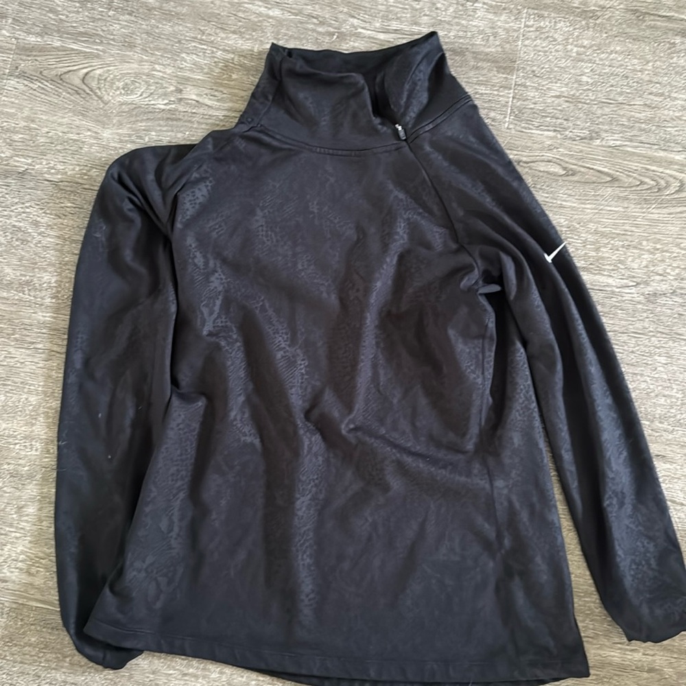 Long sleeve black running top.